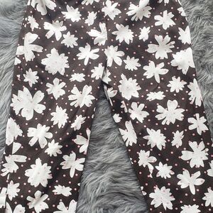 Ladies    dressy  shorts,  size 6. Dark brown with white flowers and pink dots.